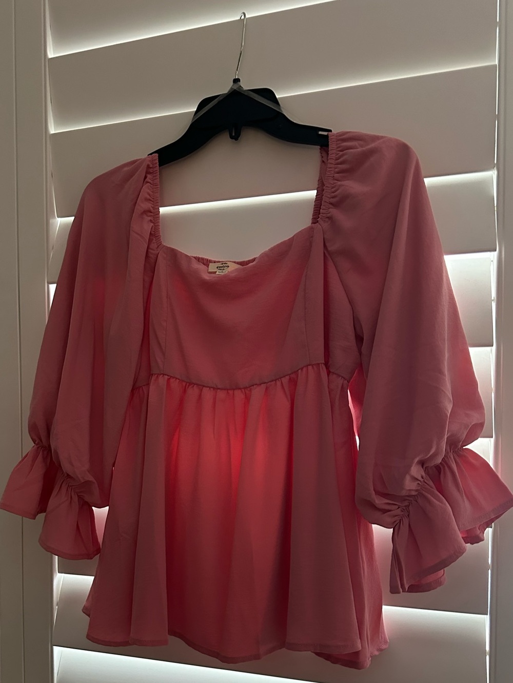 NWOT Entro Pink Polyester Top - Soft Pink Size L
